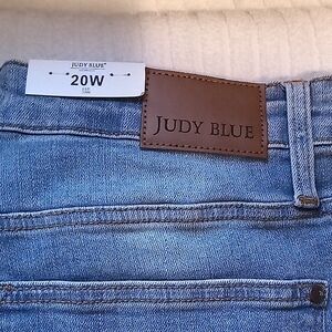 Judy Blue Light Wash Denim Jeans